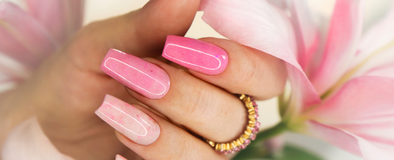 Rallongement de l’Ongle – Longueur, Élégance &amp; Structure Parfaite